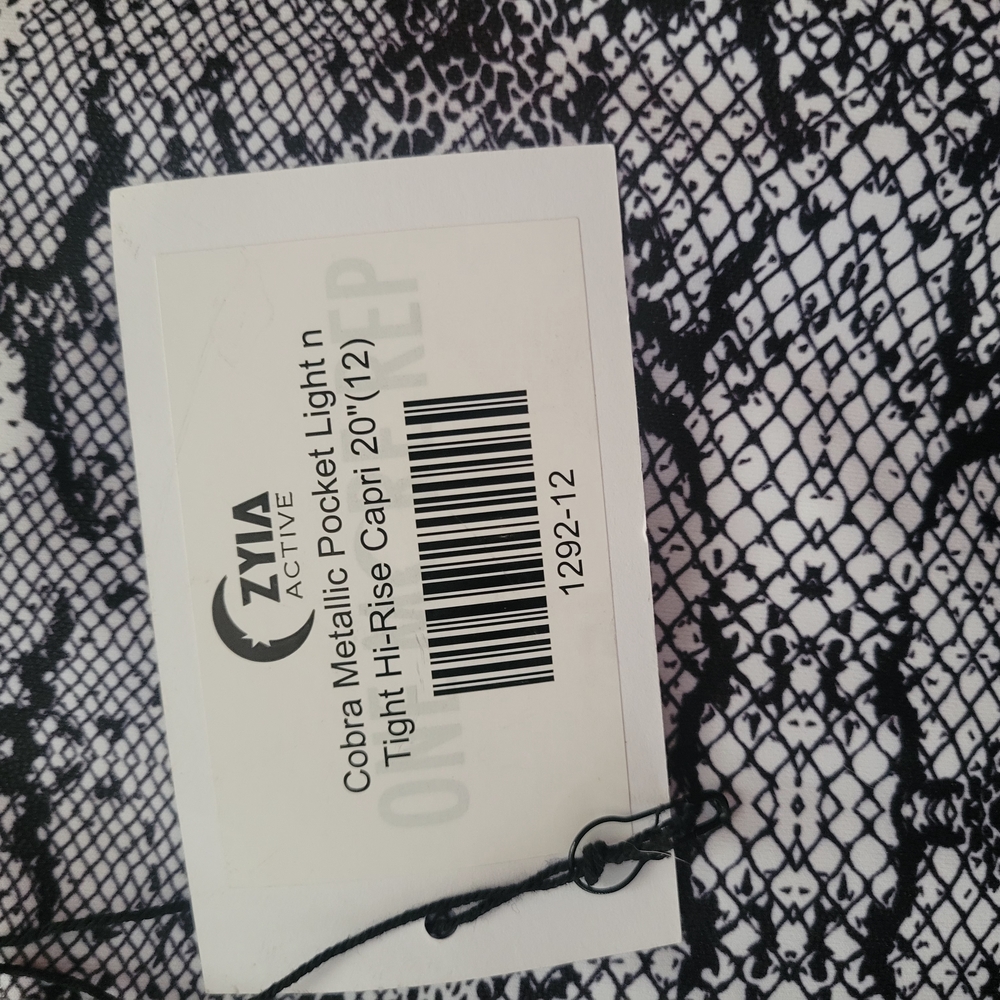 Zyia Active Cobra Metallic Pocket Capri